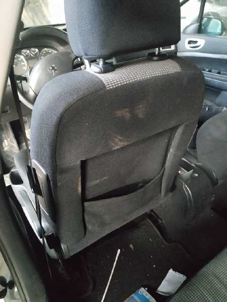 ASIENTO DELANTERO IZQUIERDO