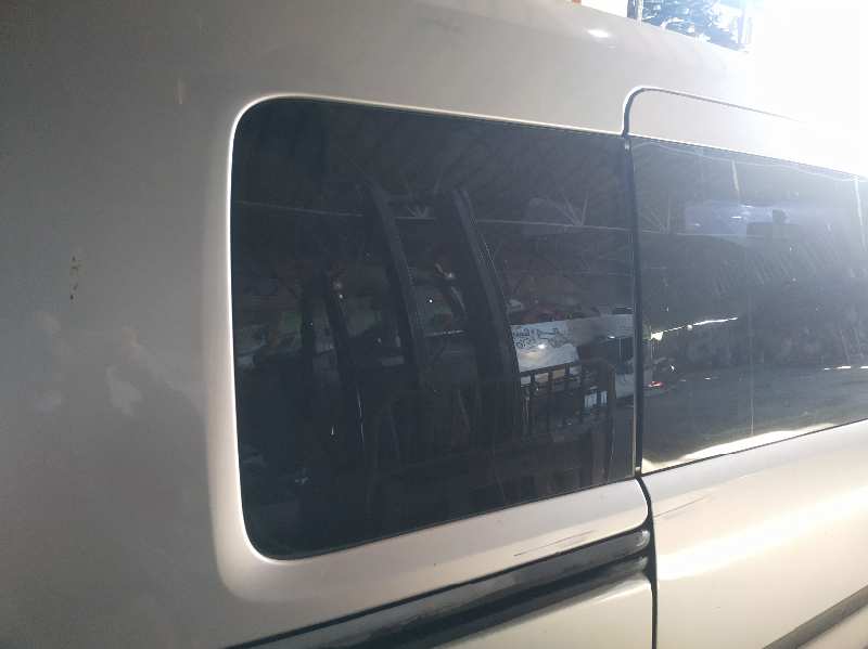 LUNA TRASERA DERECHA