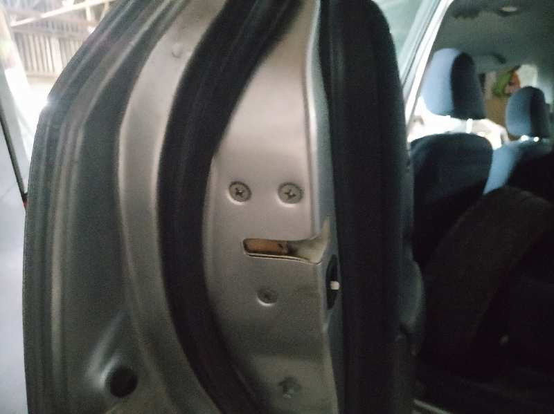 CERRADURA PUERTA TRASERA IZQUIERDA 