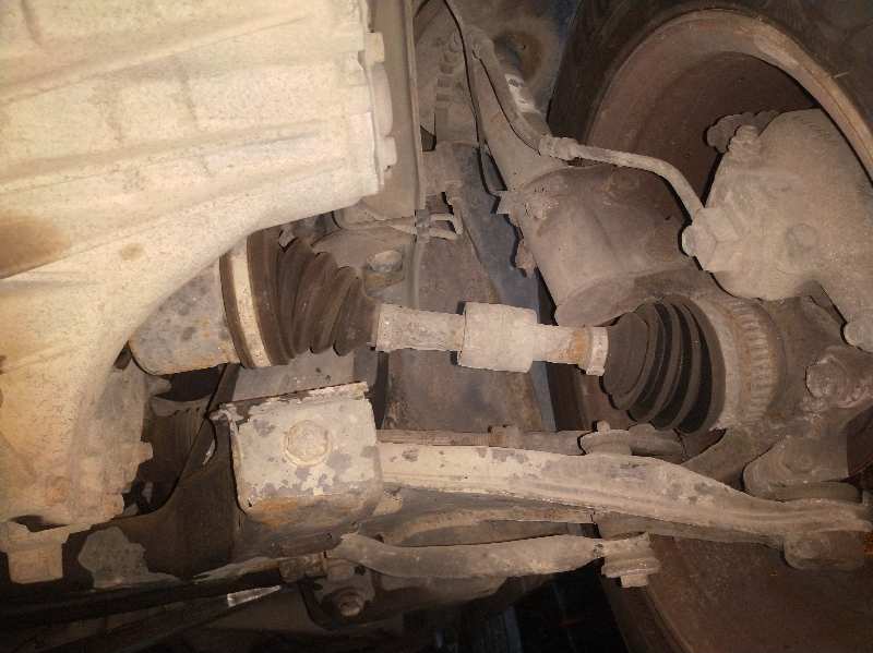 TRANSMISION DELANTERA IZQUIERDA