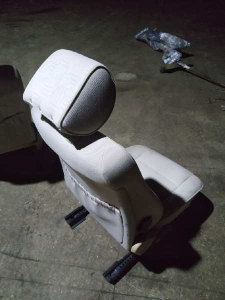 ASIENTO DELANTERO IZQUIERDO