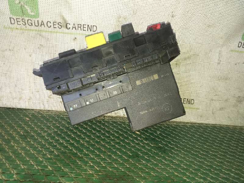 CAJA RELES / FUSIBLES