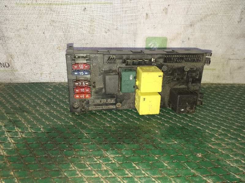 CAJA RELES / FUSIBLES