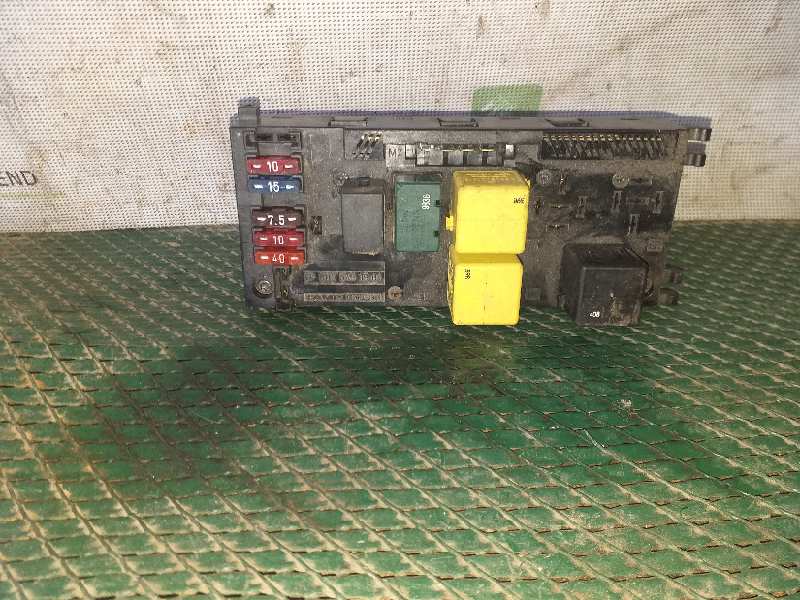 CAJA RELES / FUSIBLES