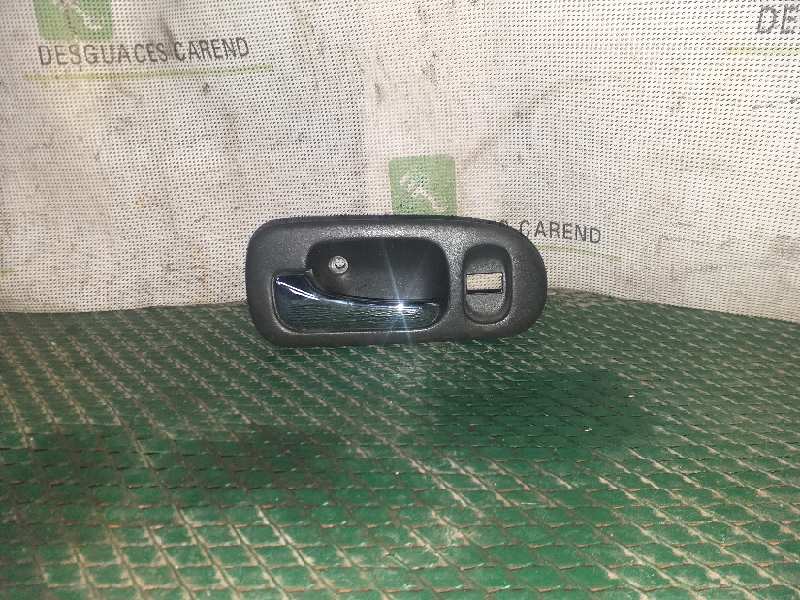 MANETA INTERIOR DELANTERA IZQUIERDA