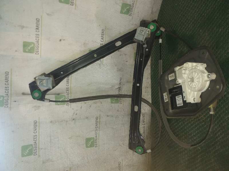 ELEVALUNAS DELANTERO DERECHO