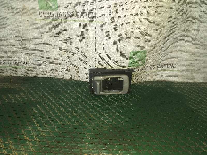 MANETA INTERIOR DELANTERA IZQUIERDA