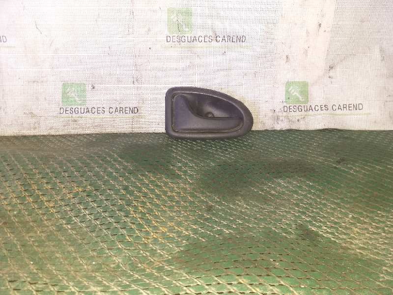 MANETA INTERIOR DELANTERA IZQUIERDA