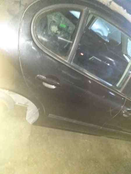 PUERTA TRASERA DERECHA