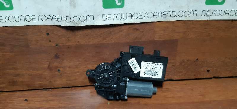 MOTOR ELEVALUNAS DELANTERO IZQUIERDO