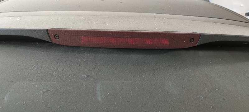 LUZ CENTRAL DE FRENO