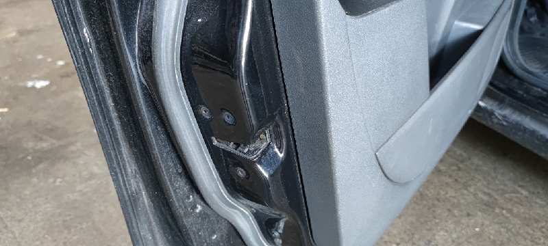 CERRADURA PUERTA DELANTERA IZQUIERDA 