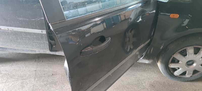 PUERTA DELANTERA DERECHA