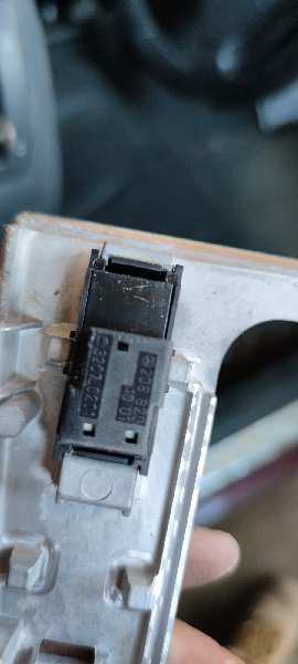 MANDO ELEVALUNAS DELANTERO IZQUIERDO 