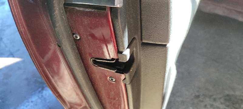 CERRADURA PUERTA DELANTERA IZQUIERDA 