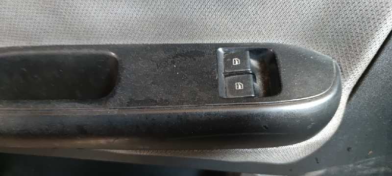 MANDO ELEVALUNAS DELANTERO IZQUIERDO 