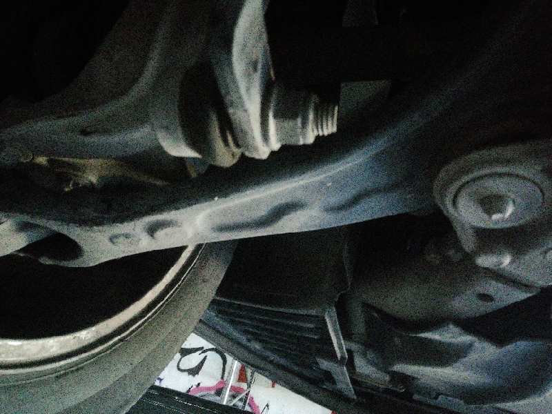BRAZO SUSPENSION INFERIOR DELANTERO IZQUIERDO