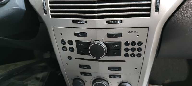 SISTEMA AUDIO / RADIO CD