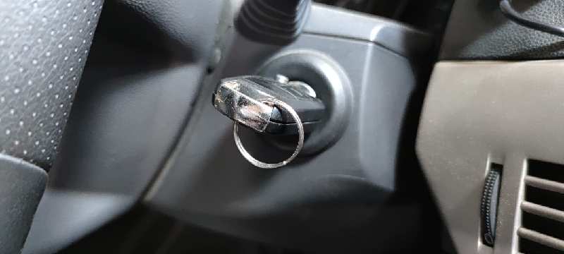 CONMUTADOR DE ARRANQUE