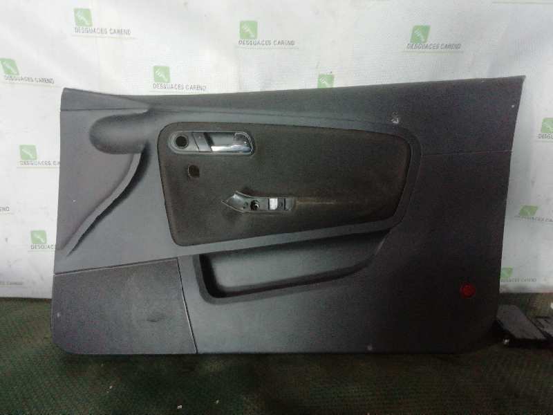 GUARNECIDO PUERTA DELANTERA DERECHA