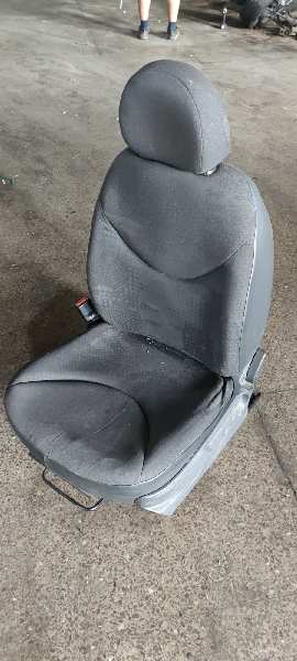 ASIENTO DELANTERO IZQUIERDO