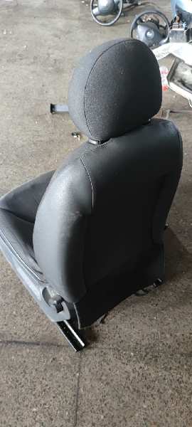 ASIENTO DELANTERO IZQUIERDO