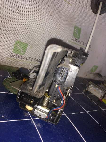 CERRADURA PUERTA DELANTERA DERECHA