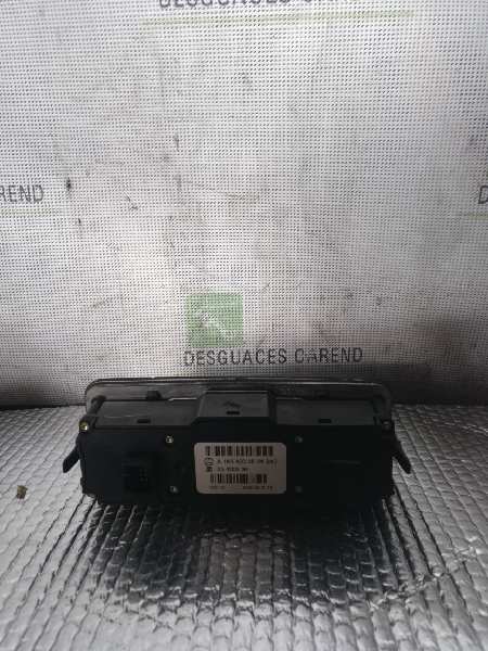 MANDO ELEVALUNAS TRASERO DERECHO