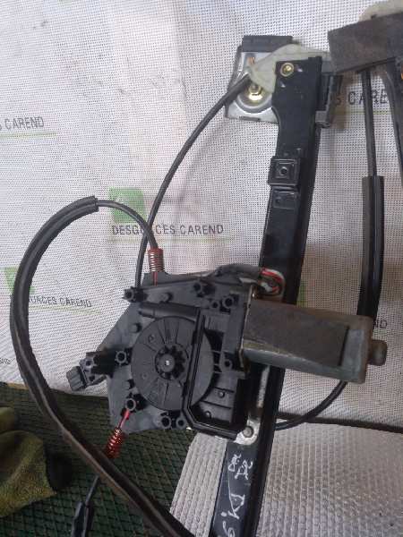 ELEVALUNAS DELANTERO IZQUIERDO