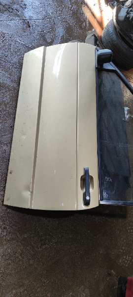 PUERTA DELANTERA IZQUIERDA