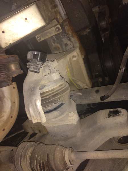 SOPORTE MOTOR TRASERO