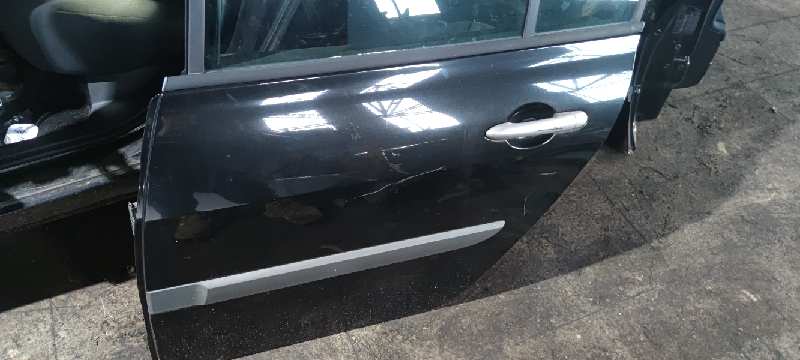 PUERTA TRASERA IZQUIERDA