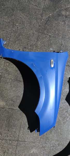 ALETA DELANTERA DERECHA