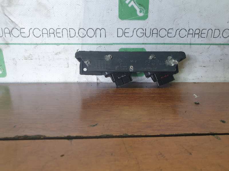 MANDO ELEVALUNAS DELANTERO IZQUIERDO 