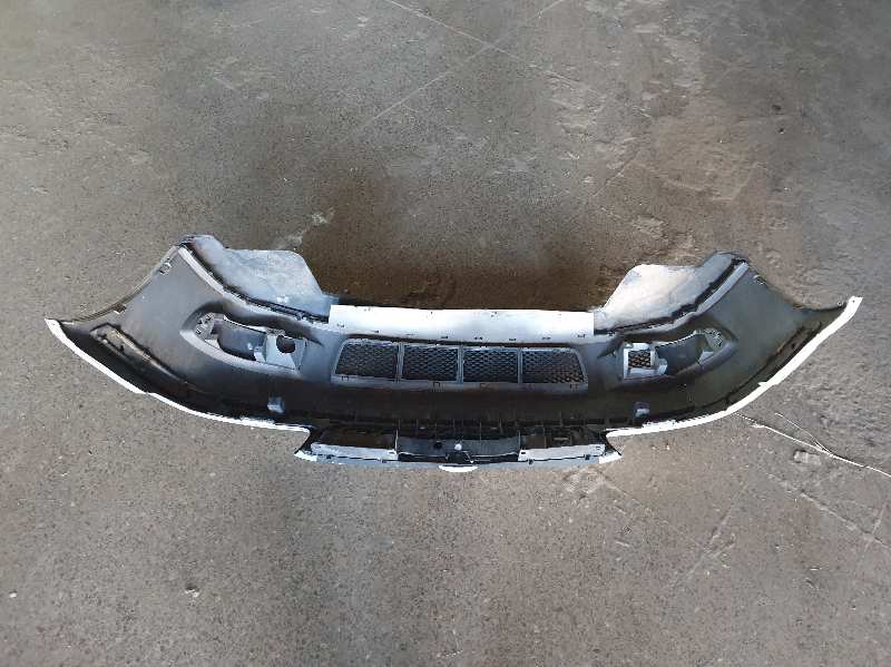 PARAGOLPES DELANTERO