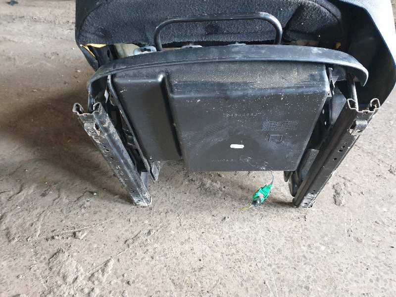 ASIENTO DELANTERO IZQUIERDO