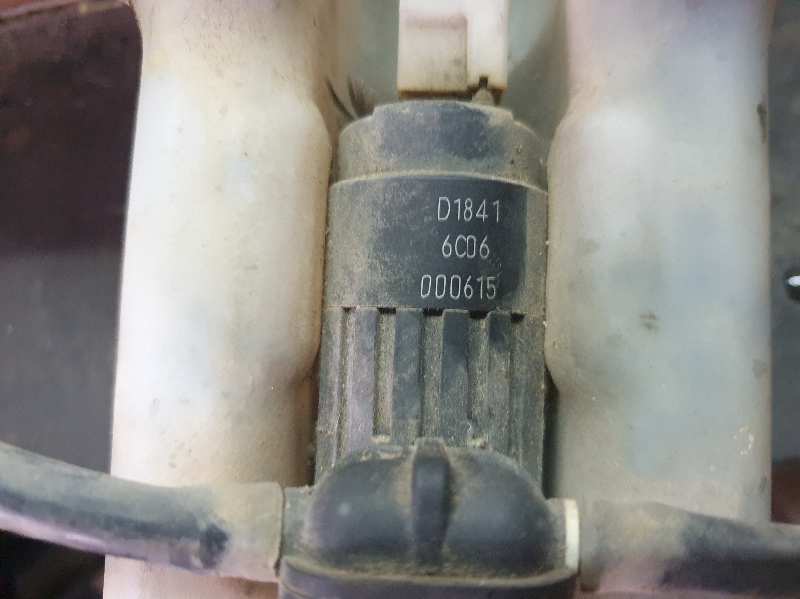 D1841 DEPOSITO LIMPIA FIAT PUNTO BERLINA (188)