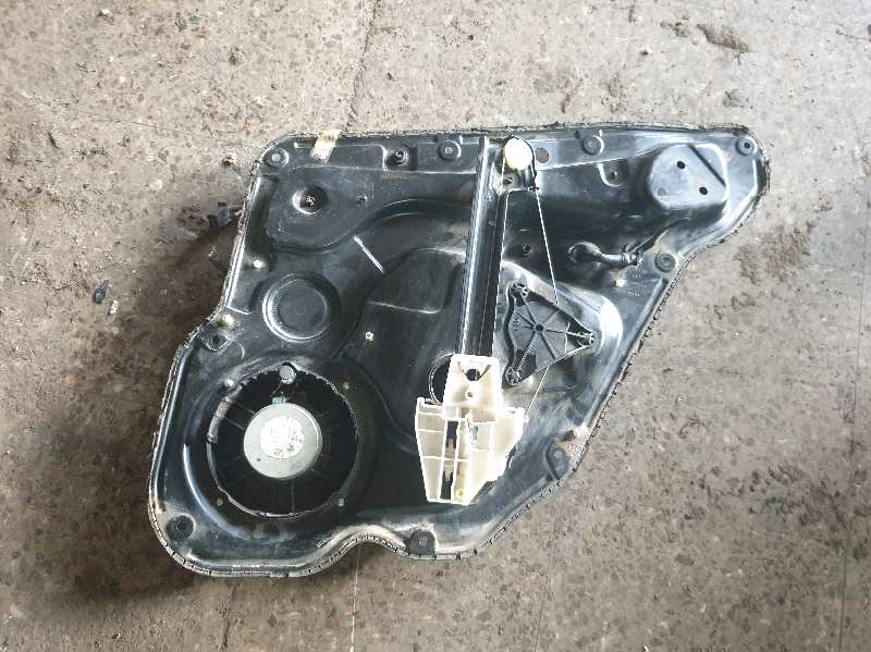 ELEVALUNAS TRASERO IZQUIERDO