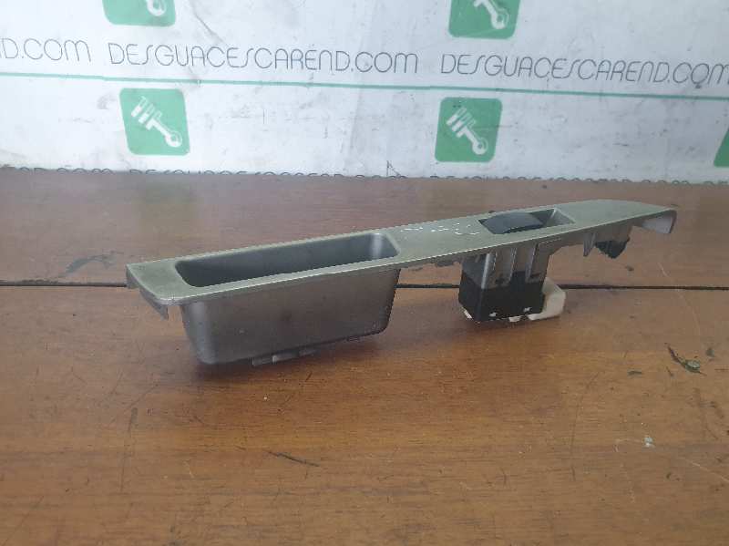 MANDO ELEVALUNAS DELANTERO DERECHO