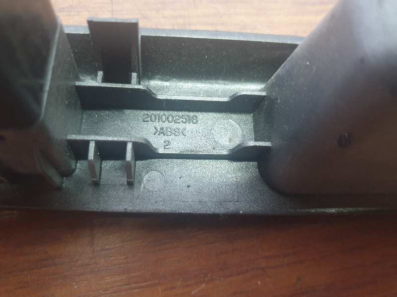 MANDO ELEVALUNAS DELANTERO DERECHO