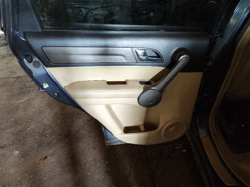 GUARNECIDO PUERTA TRASERA IZQUIERDA