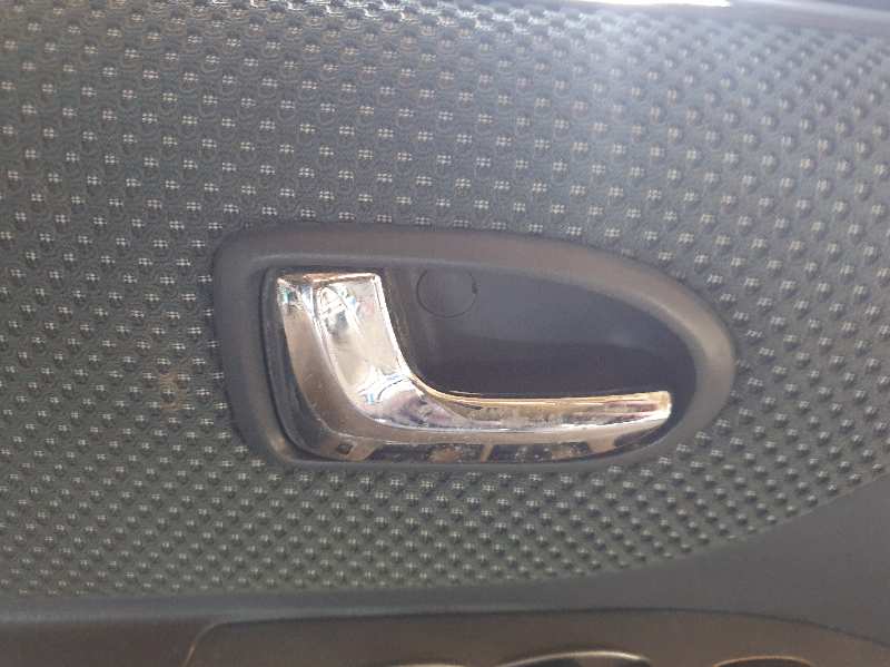 MANETA INTERIOR DELANTERA IZQUIERDA