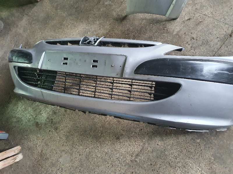 PARAGOLPES DELANTERO