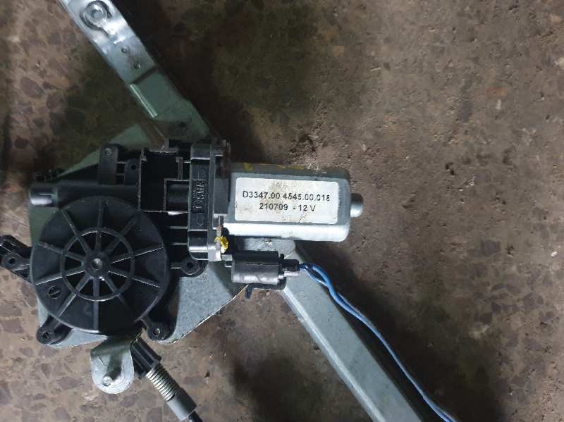 ELEVALUNAS DELANTERO IZQUIERDO