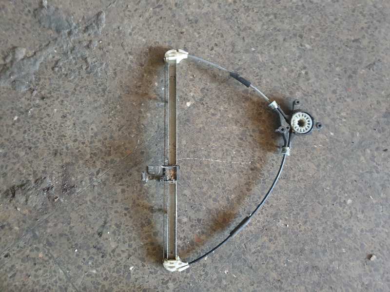 ELEVALUNAS DELANTERO IZQUIERDO