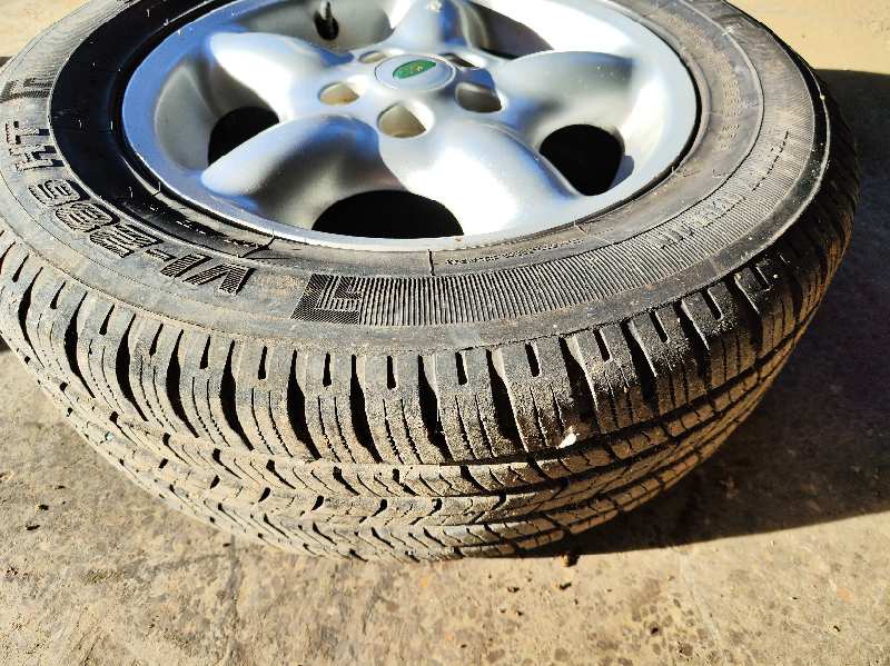 215-65-16-98H LLANTA LAND ROVER FREELANDER (LN)
