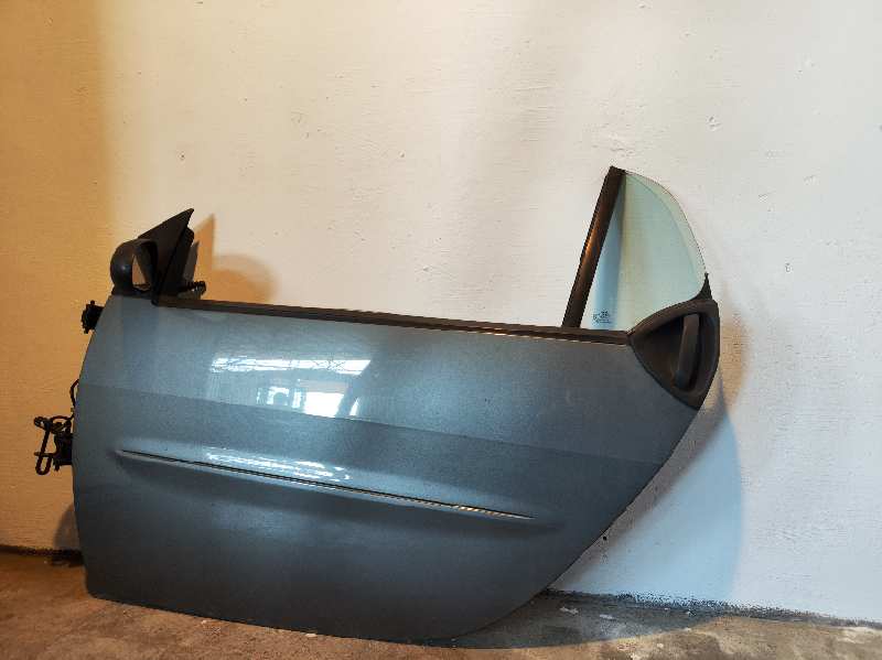 PUERTA DELANTERA IZQUIERDA