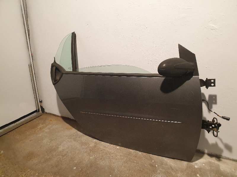 PUERTA DELANTERA DERECHA