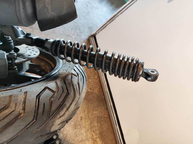 JUEGO AMORTIGUADORES TRASERO