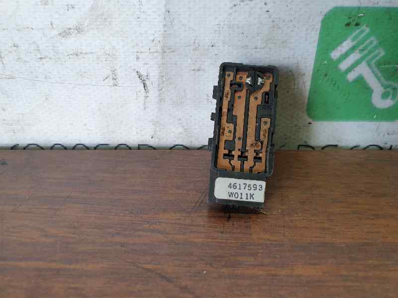 FARO ANTINIEBLA DERECHO